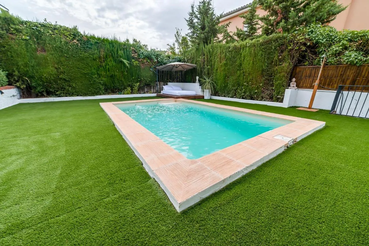 Chalet Con Piscina En Entorno Idilico La Zubia  Holiday home