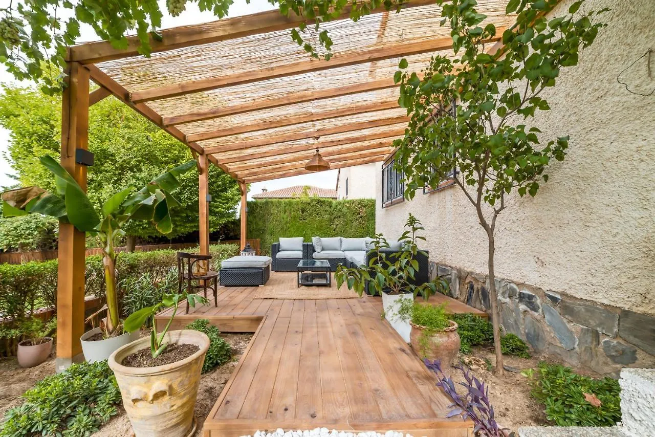Chalet Con Piscina En Entorno Idilico La Zubia  Spain